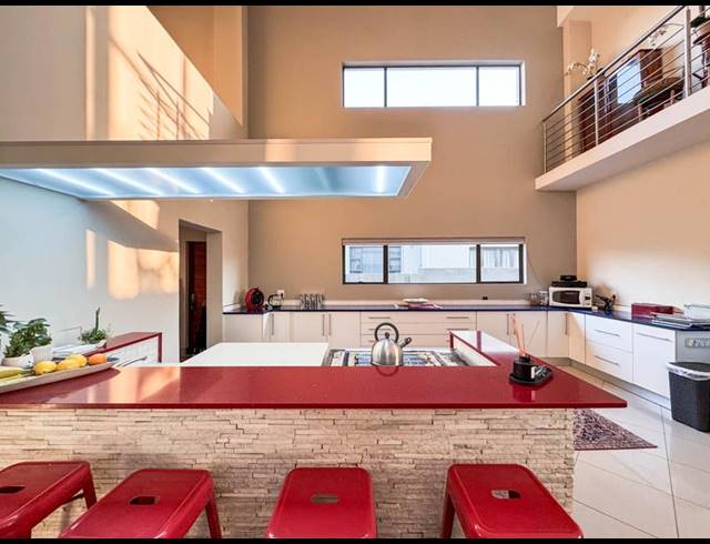 4 BEDROOM HOUSE FOR SALE IN MIDLANDS ESTATE